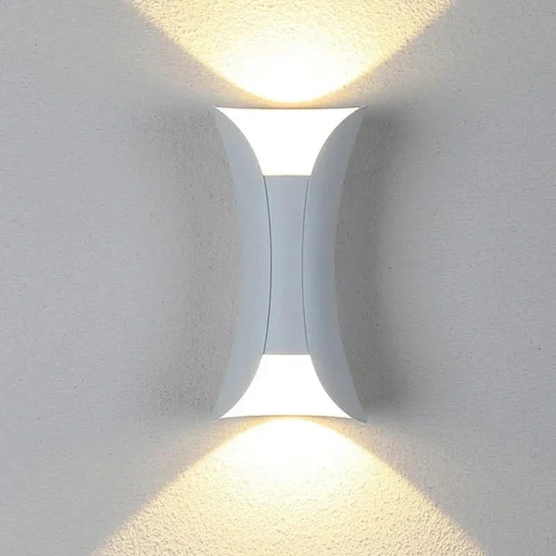Outdoor Wall Light Curved LED IP65 Weather-Resistant