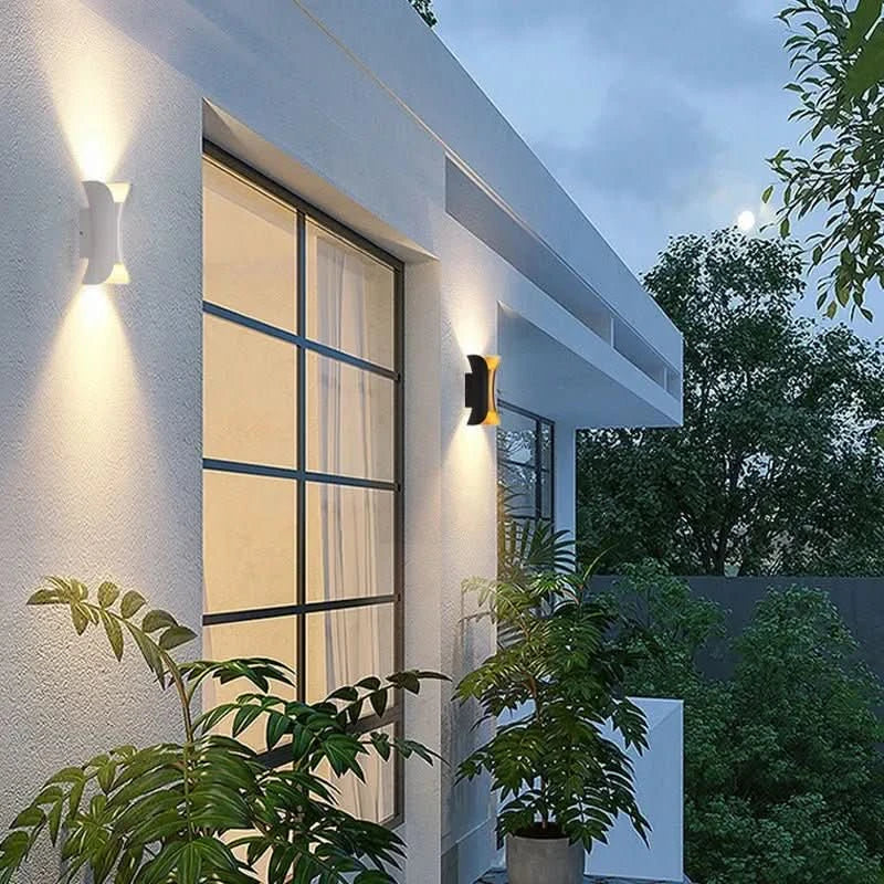 Outdoor Wall Light Curved LED IP65 Weather-Resistant