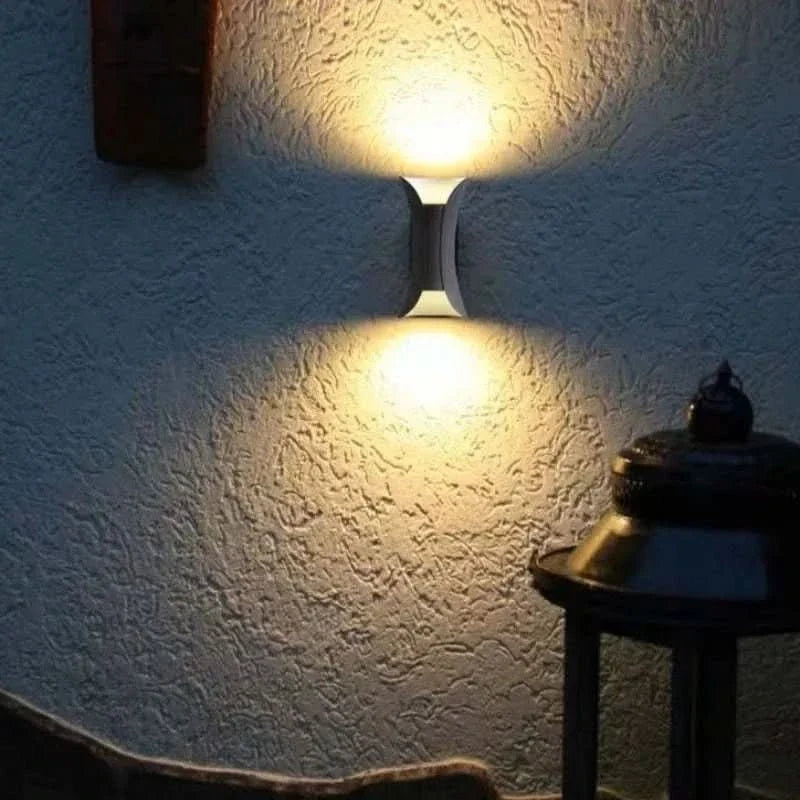 Outdoor Wall Light Curved LED IP65 Weather-Resistant