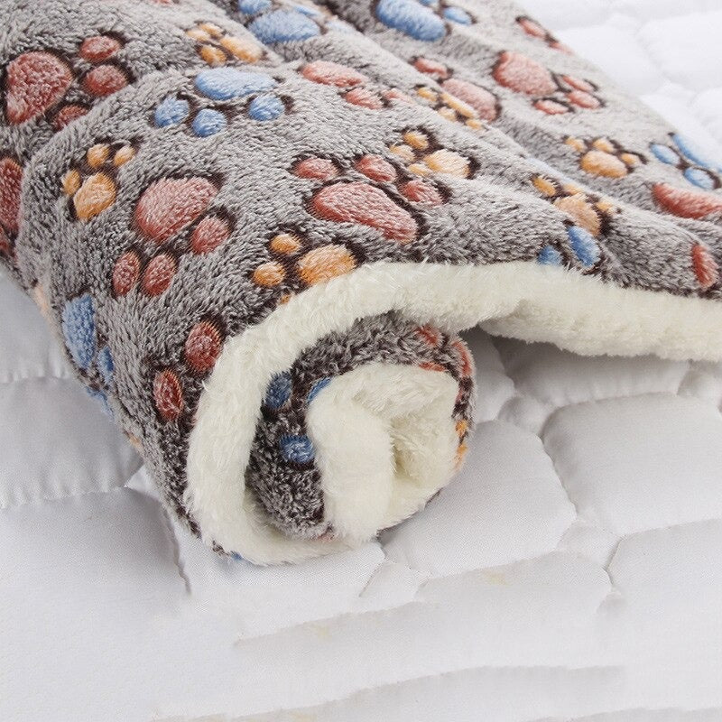 Pet Sofa Blanket Padded Plush Spill-Resistant & Machine Washable
