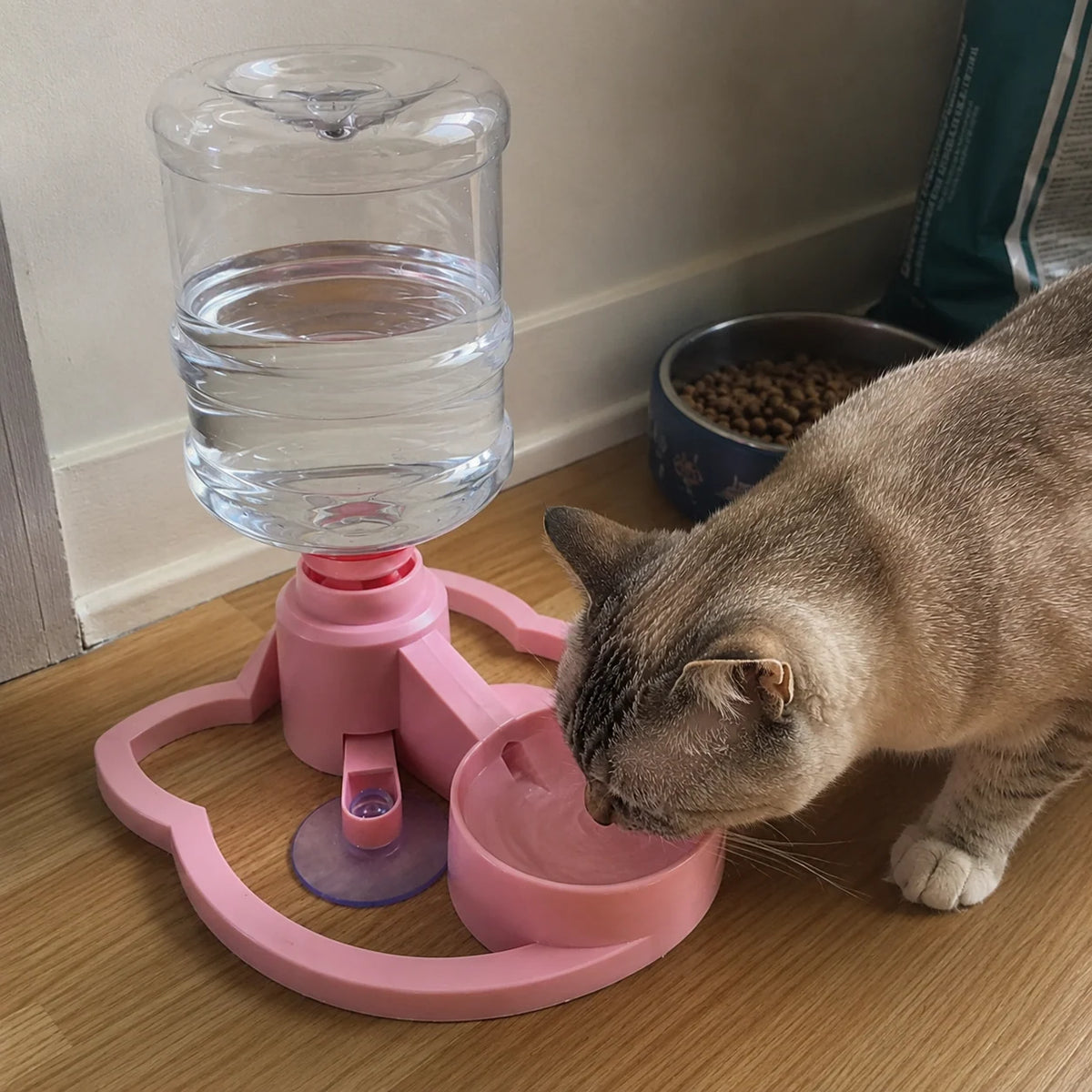 Pet Water Bowl Automatic Gravity Refill Compact & Easy-Clean