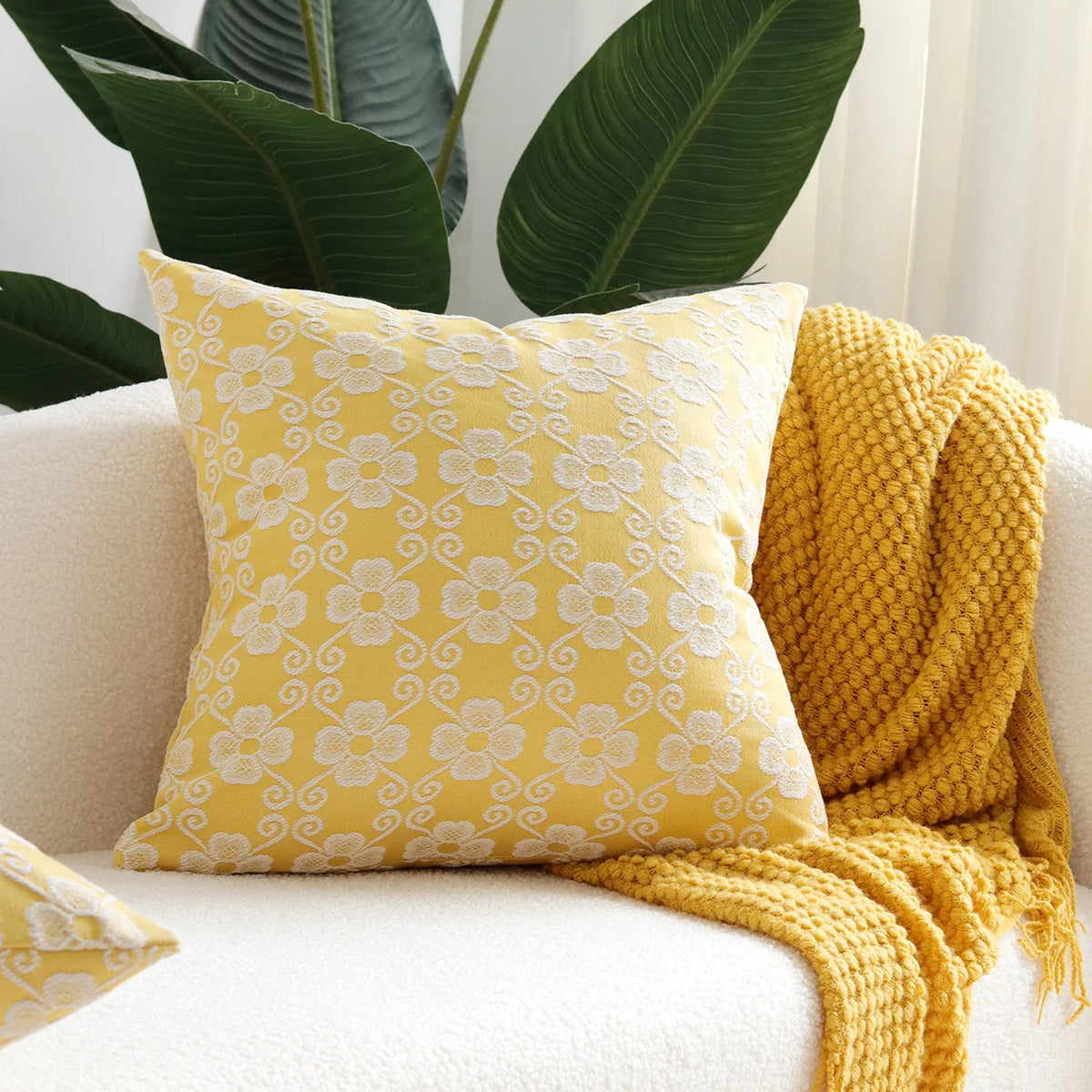 Pillow Cover Cotton-Linen Floral Jacquard Hidden Zipper
