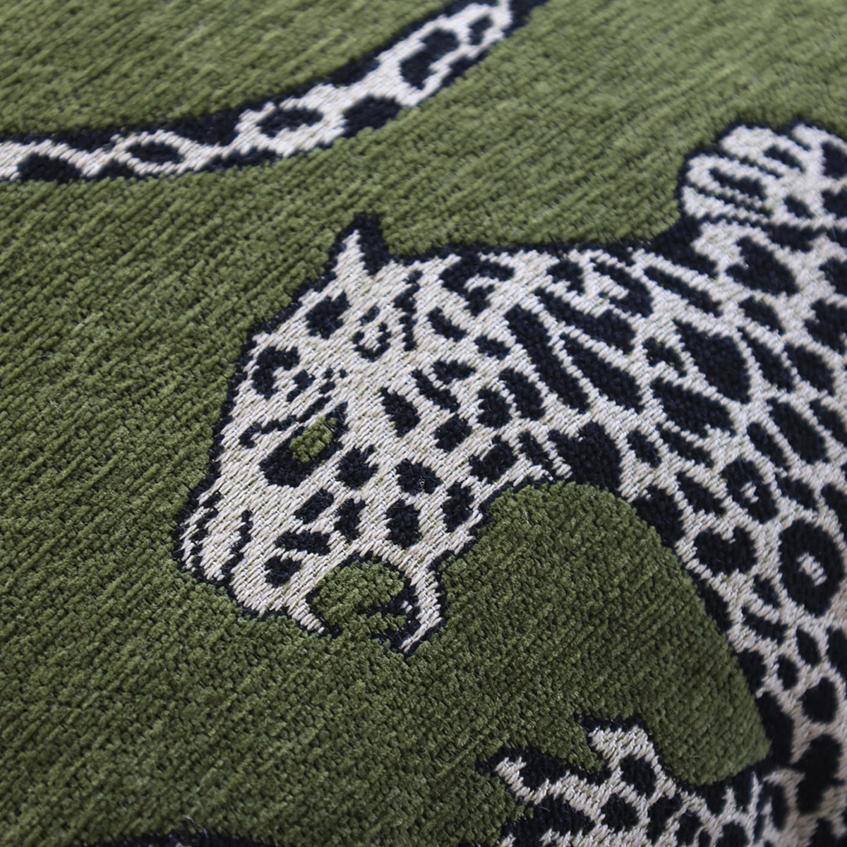 Pillow Cover Leopard Jacquard & Velvet Piping 18x18