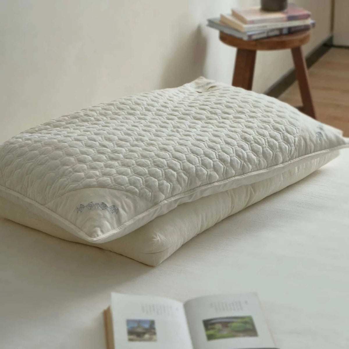 Pillow Ergonomic Buckwheat & Polyester Filling Removable Cover