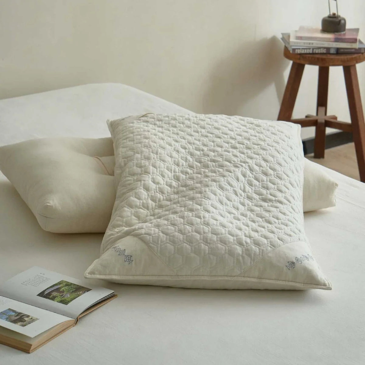 Pillow Ergonomic Buckwheat & Polyester Filling Removable Cover