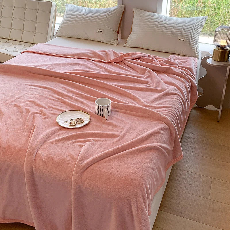 Plush Fleece Blanket Ultra-Soft & Warm Machine Washable