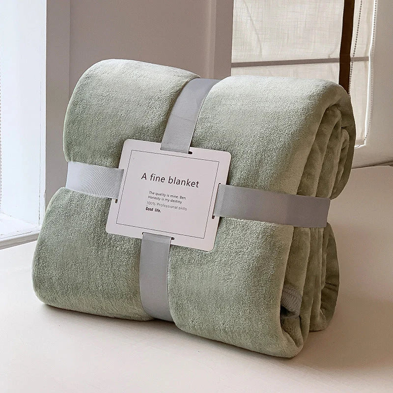 Plush Fleece Blanket Ultra-Soft & Warm Machine Washable