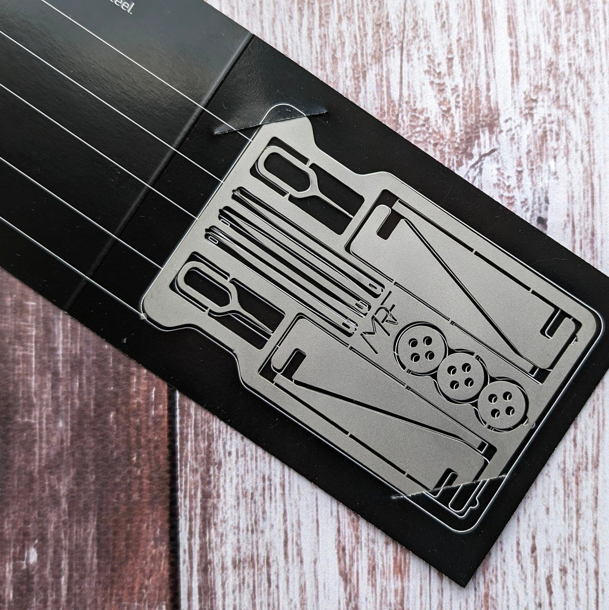 Pocket Multi-Tool Stainless Steel 14-in-1 Credit-Card Size