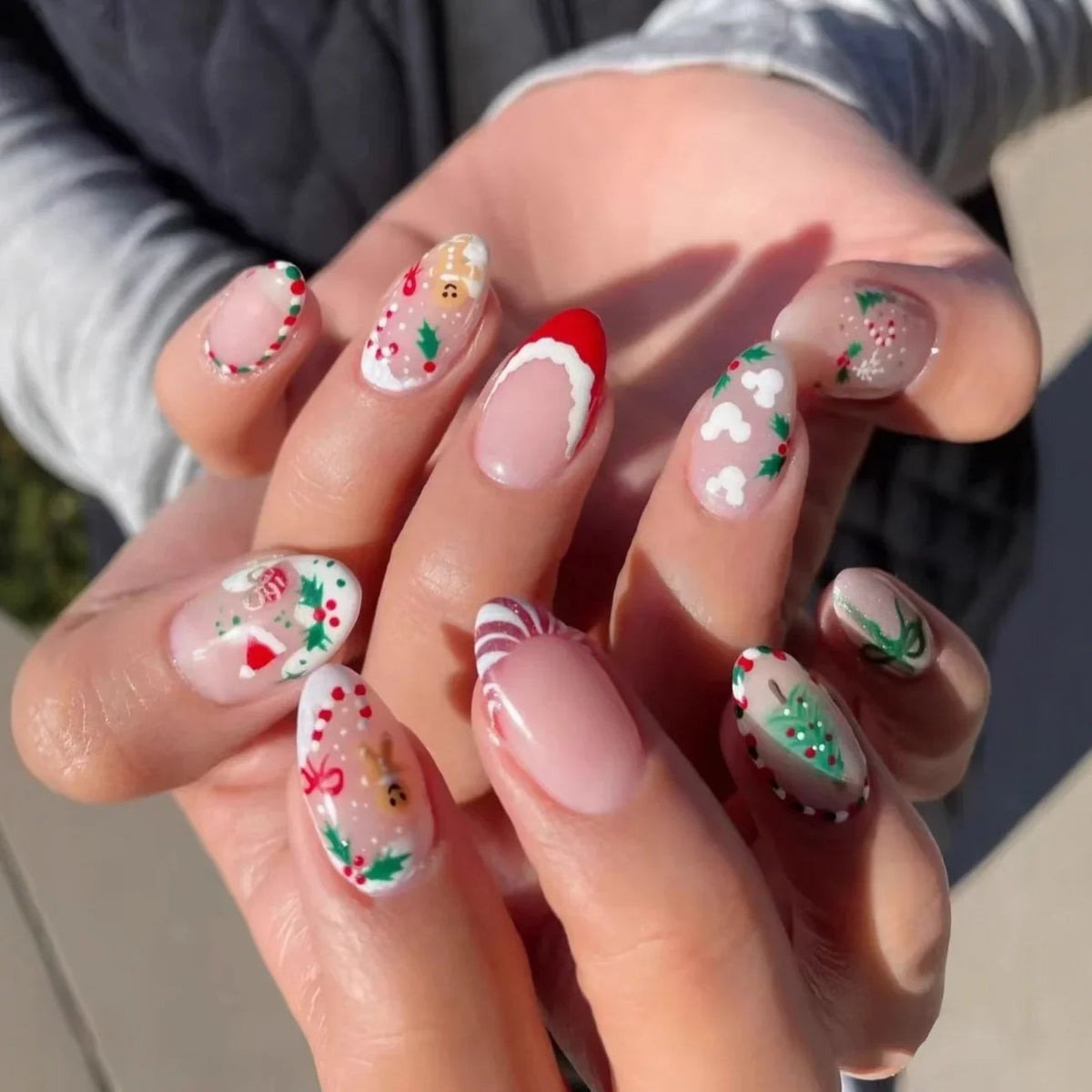 Press-On Nail Set Festive Holiday Designs Easy Apply