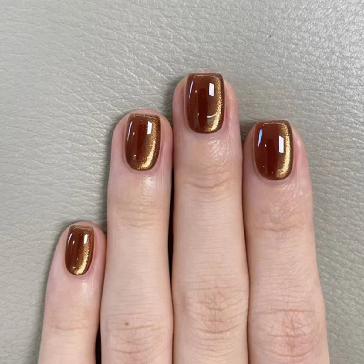 Press-On Nail Set Holiday Designs No-Glue & Lightweight