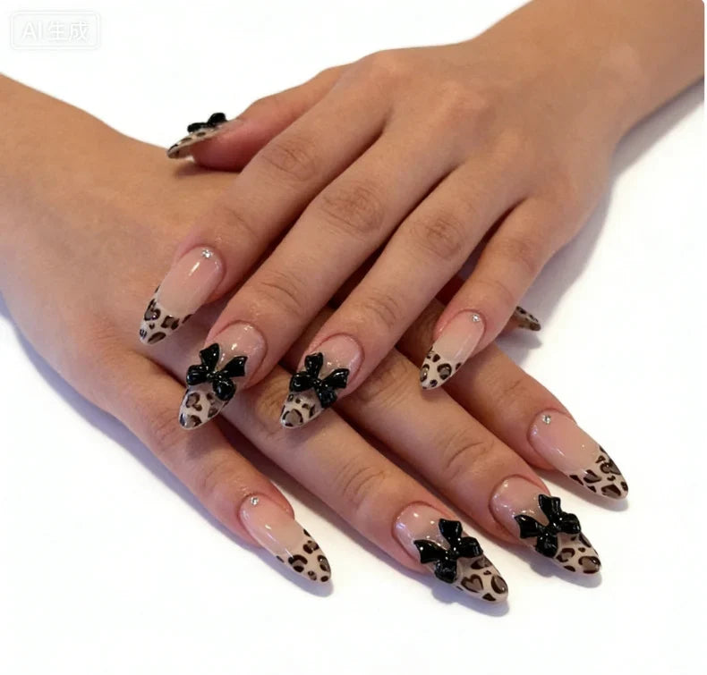 Press-On Nail Set Holiday Designs No-Glue & Lightweight