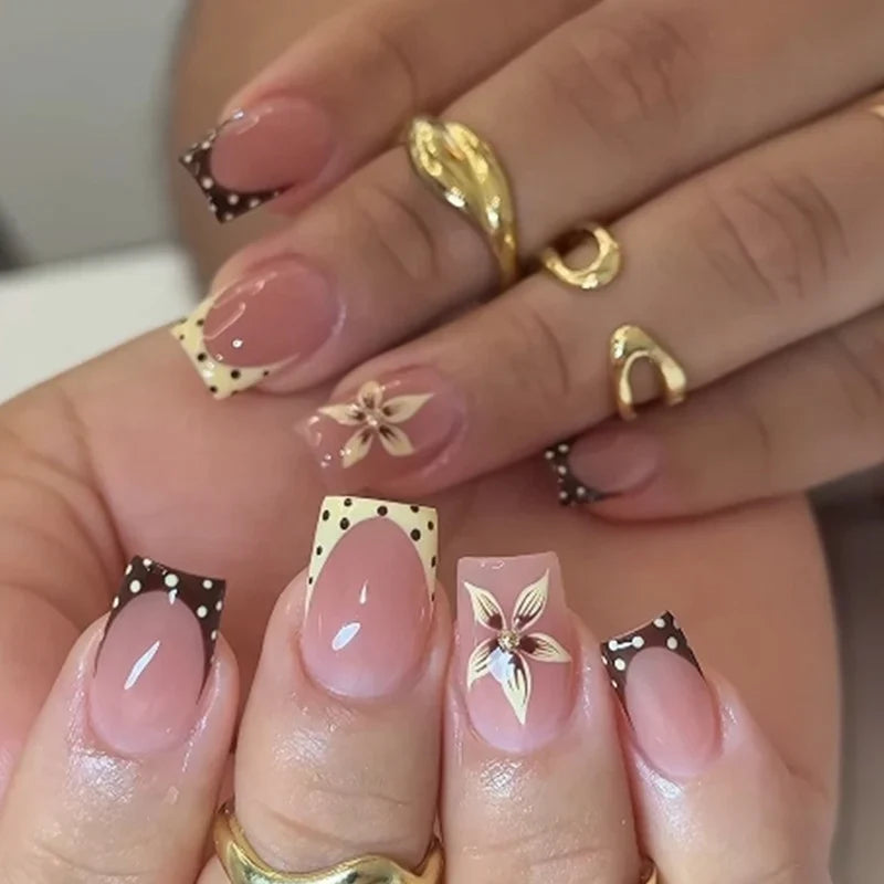 Press-On Nails Festive Designs Gel Polish & Buffing Strips