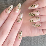 Press-On Nails Festive Holiday Designs Chip Resistant