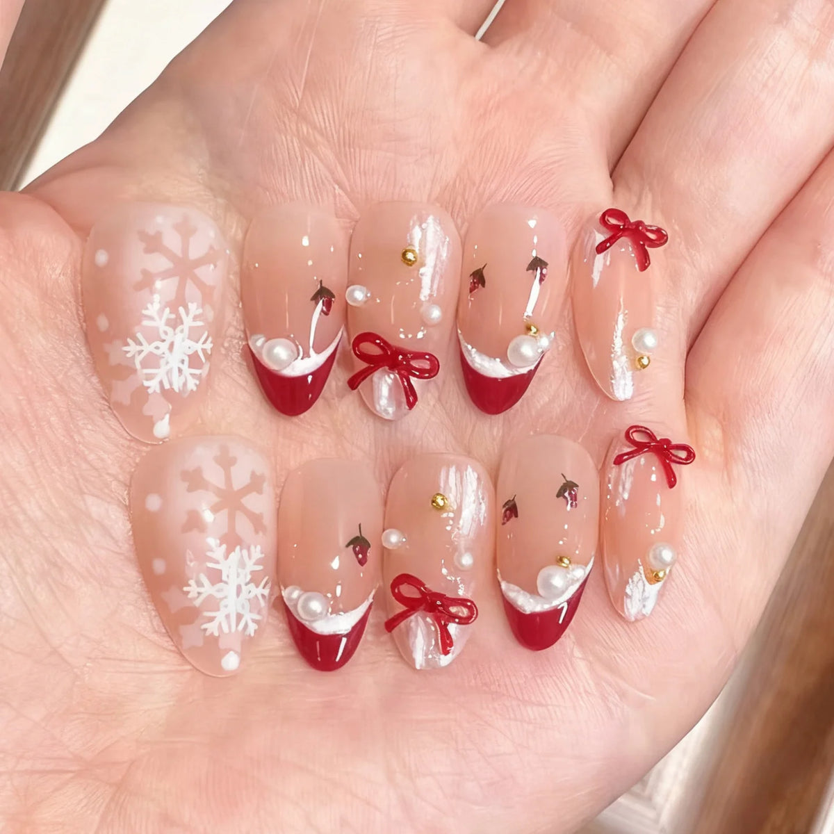 Press-On Nails Festive Snowflake & Bow Peel-And-Press