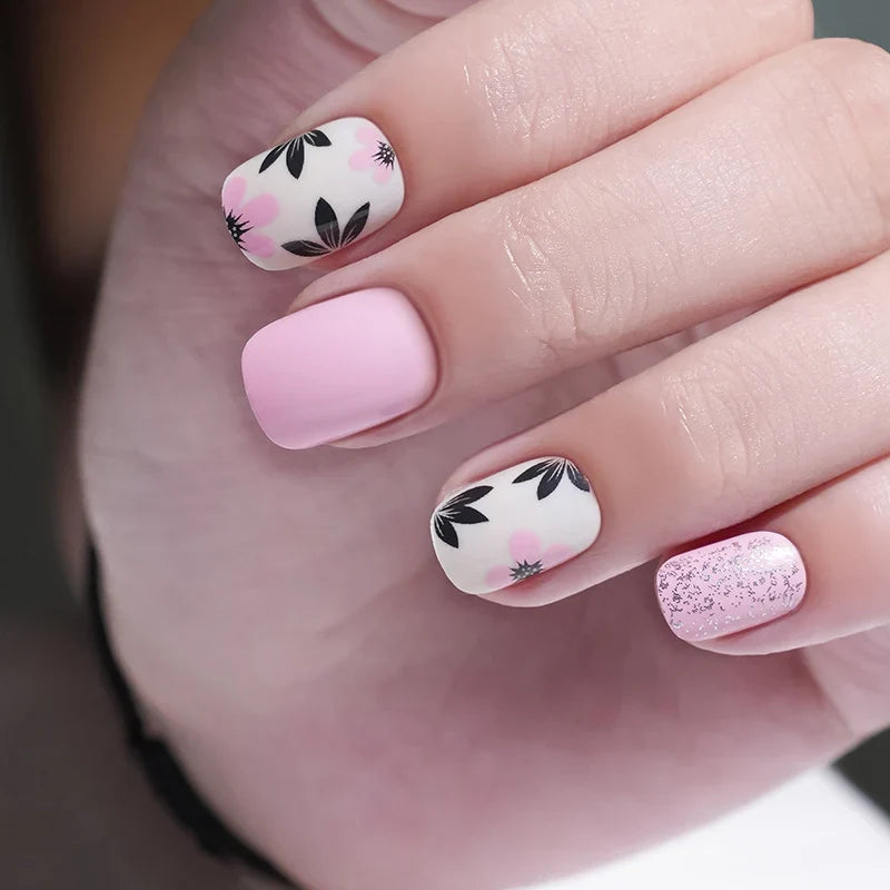 Press-On Nails Peel-And-Press Holiday Designs Chip-Resistant