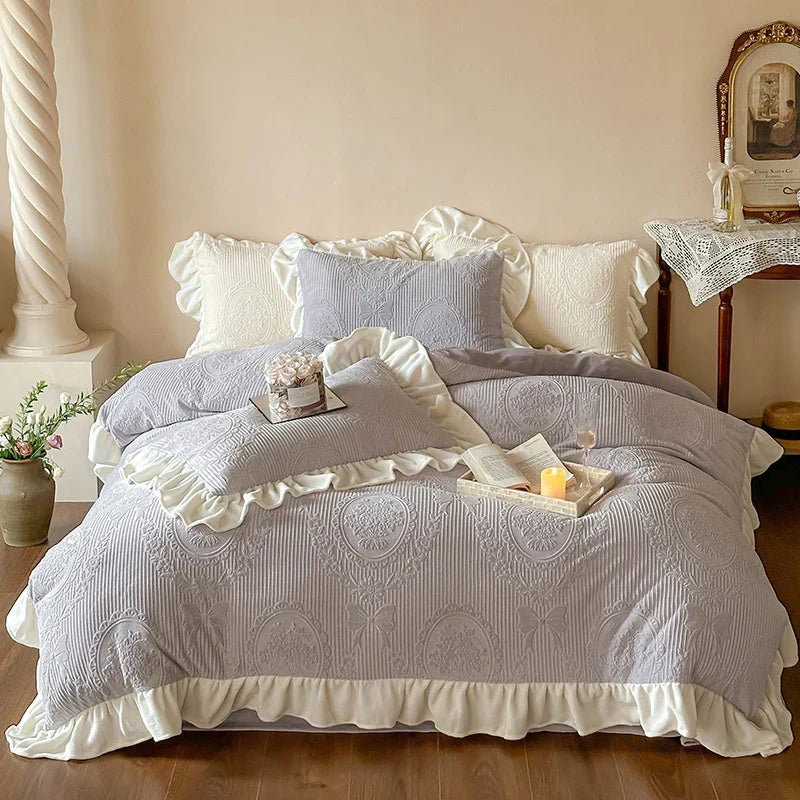 Quilted Bedding Set Jacquard Medallion Ruffle Accents Breathable Skin-Friendly