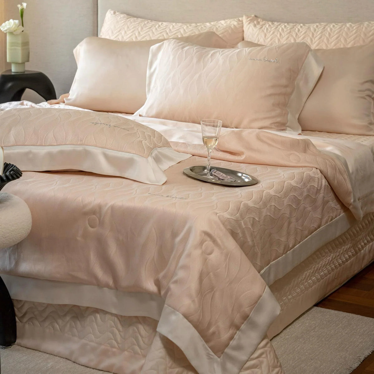Quilted Bedding Set Satin Embossed Wave Temperature Regulating