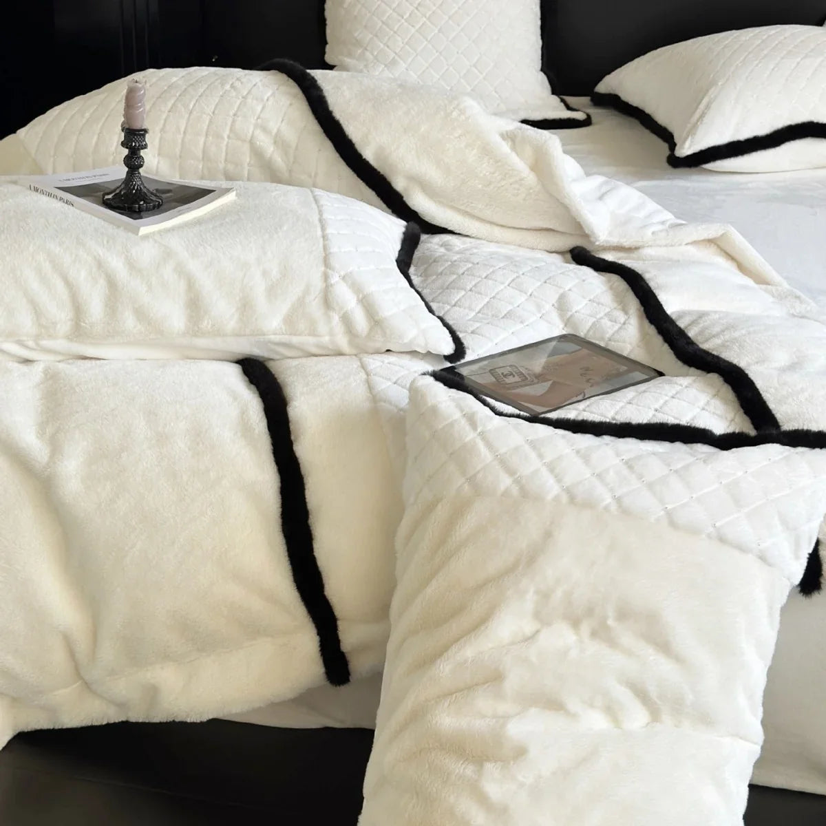 Quilted Bedding Set Velvet-Like Hypoallergenic Machine Washable