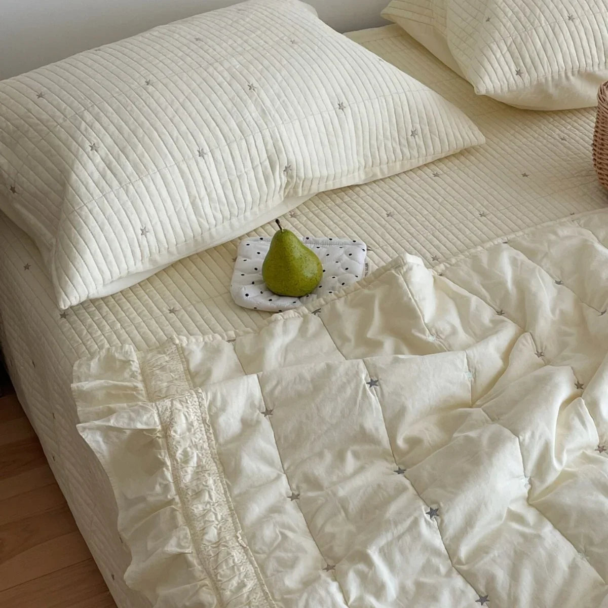 Quilted Bedspread Set With Pillowcases Cotton Blend Machine Washable