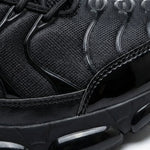 Safety Sneakers Reinforced Toe Puncture-Resistant Sole Slip-Resistant Tread