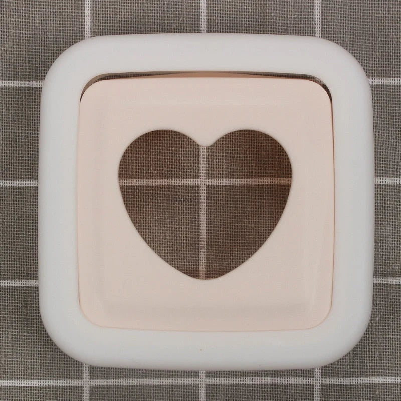 Sandwich Cutter Heart-Shaped Crust-Removing Plastic Mold