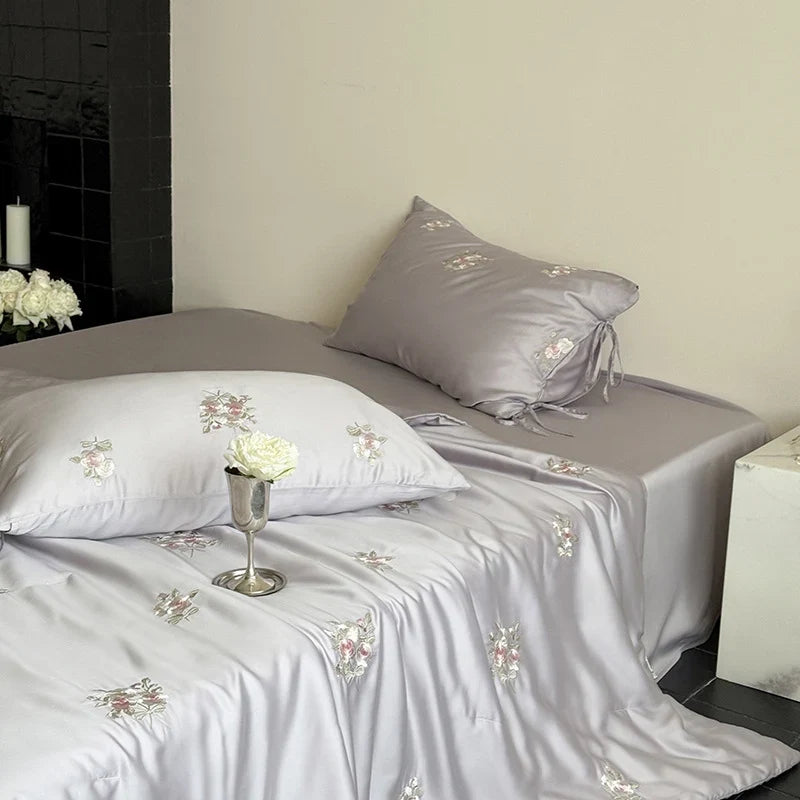 Satin Bedding Set Silky-Gloss Rose Embroidery Wrinkle-Resistant