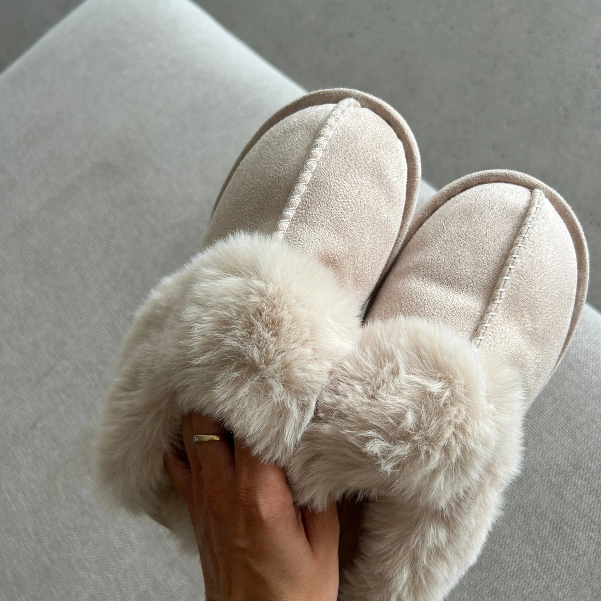 Slippers Faux Fur Warm Slip-On Rubber Sole