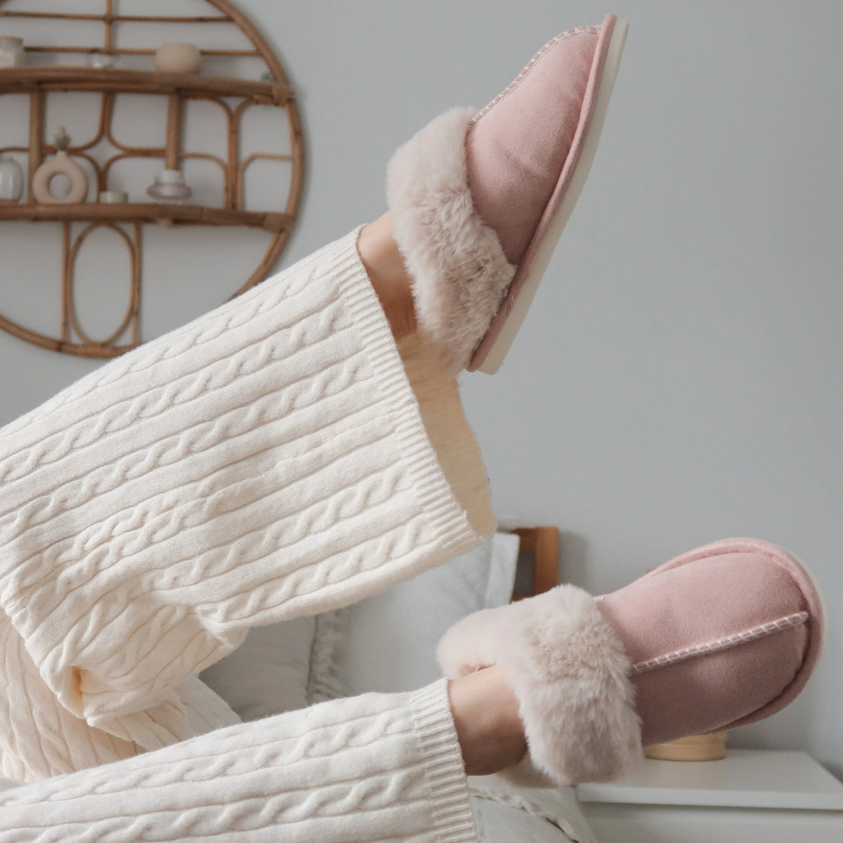 Slippers Faux Fur Warm Slip-On Rubber Sole