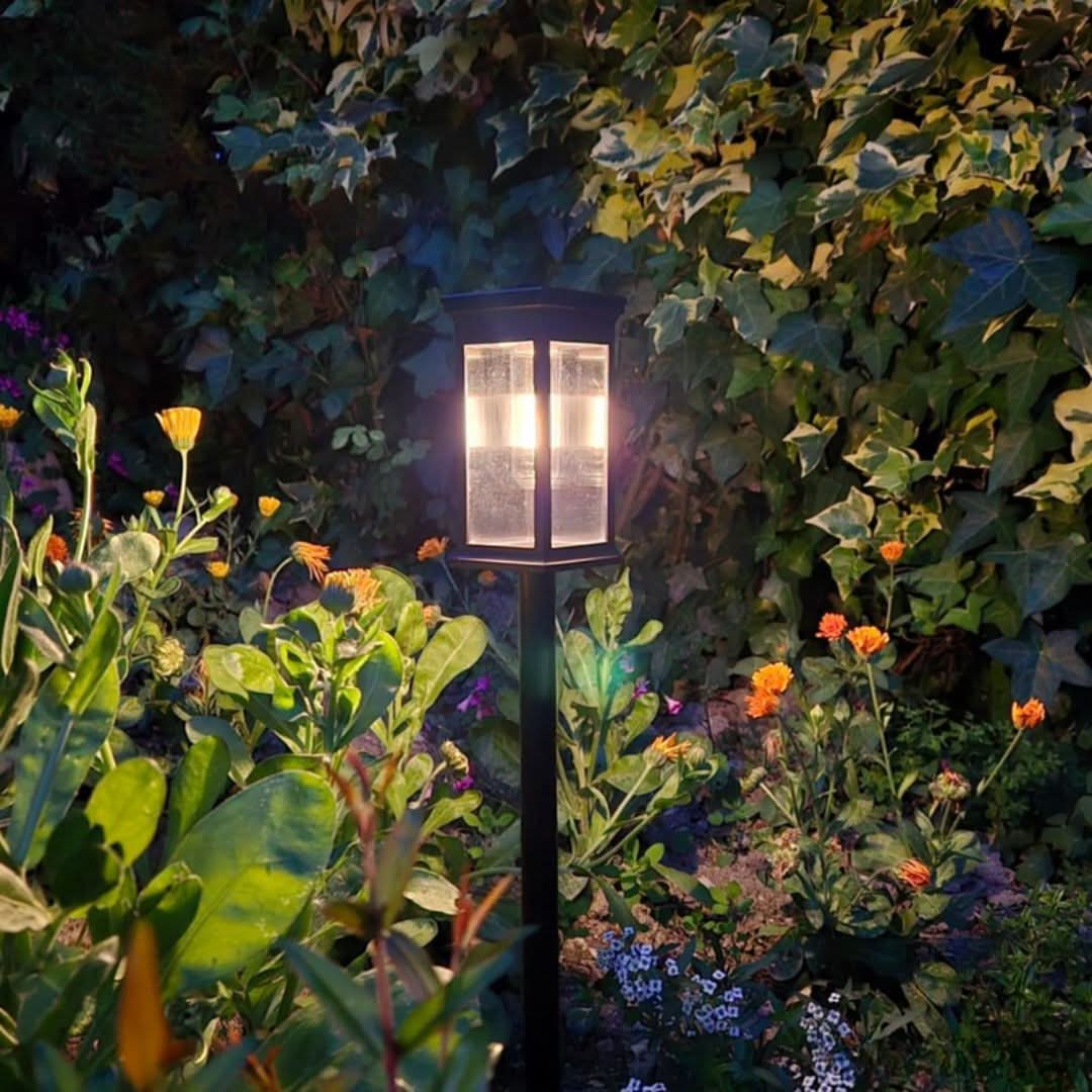 Solar Garden Lantern Filament LED 14 Hour Runtime
