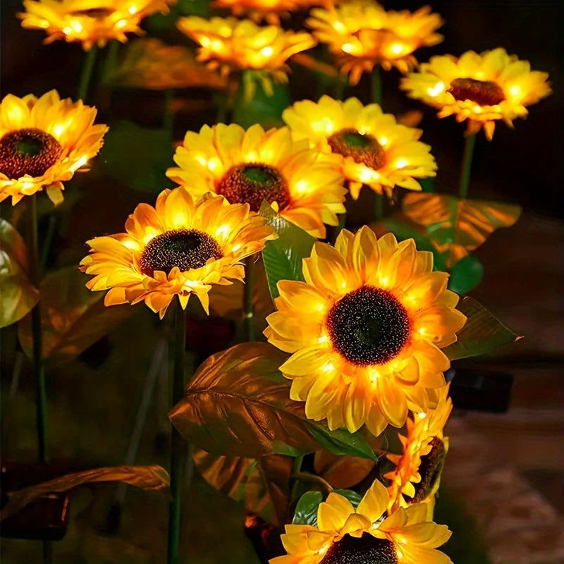 Solar Garden Light 3-Head LED Dusk-To-Dawn Warm Glow