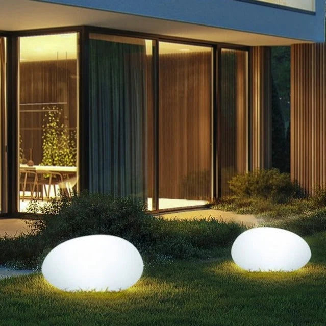 Solar Garden Light Cobblestone Style USB-C Rechargeable Weatherproof