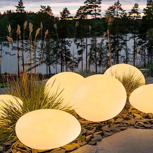 Solar Garden Light Cobblestone Style USB-C Rechargeable Weatherproof