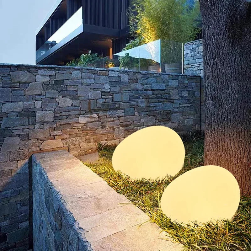 Solar Garden Light Cobblestone Style USB-C Rechargeable Weatherproof