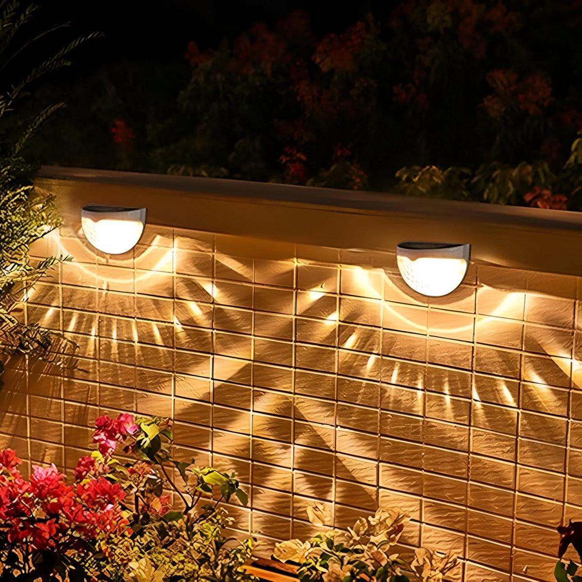 Solar Wall Light Dusk-To-Dawn Sensor IP65 Waterproof