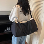 Sports Duffel Bag Large Capacity Tear-Resistant Fabric