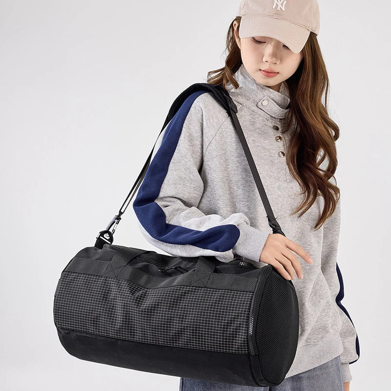 Sports Duffle Bag Water-Resistant Shoe Pocket & Adjustable Straps