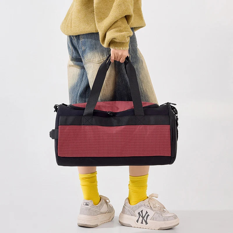 Sports Duffle Bag Water-Resistant Shoe Pocket & Adjustable Straps