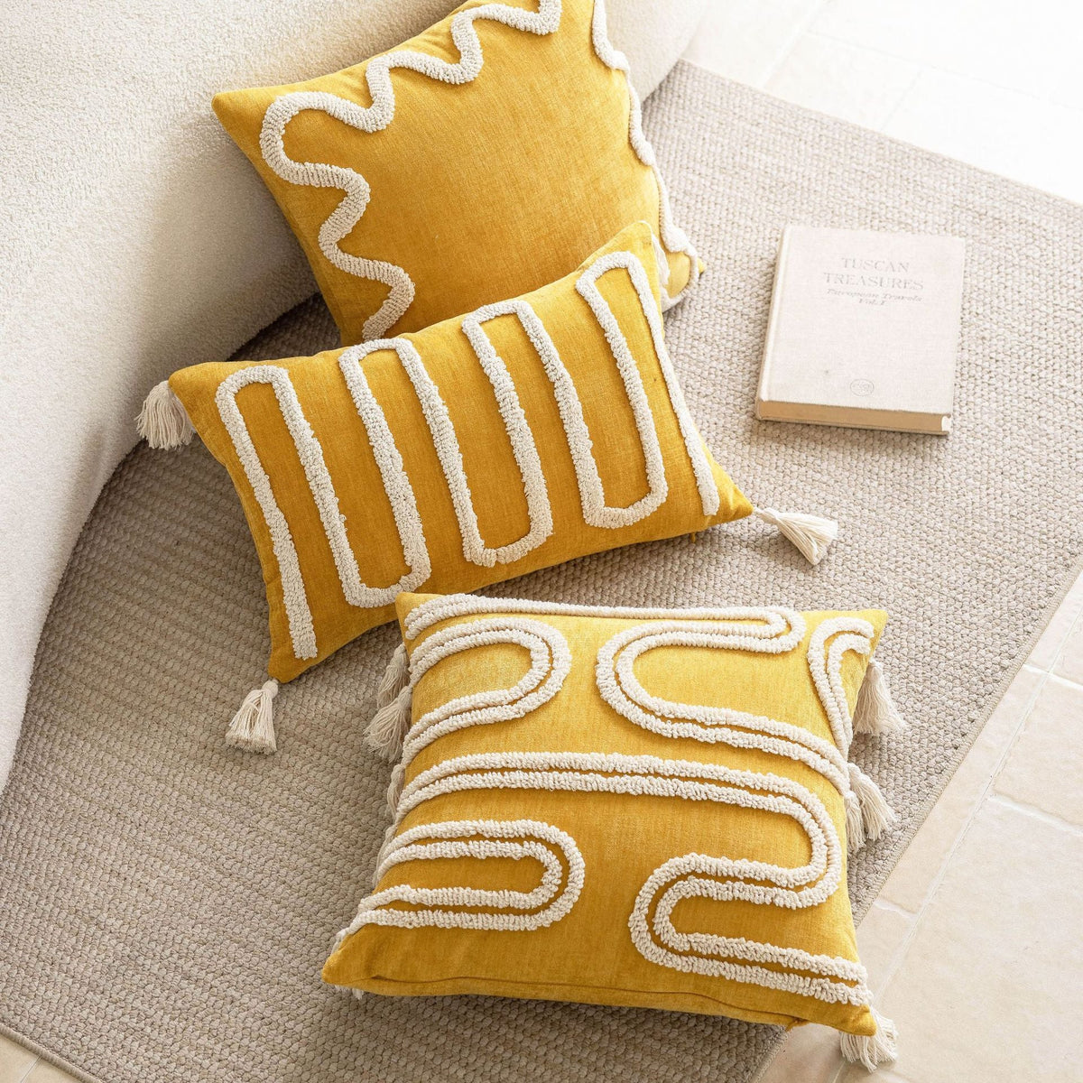 Square Throw Pillow Cover Wavy Chenille Cotton-Linen Hidden Zipper