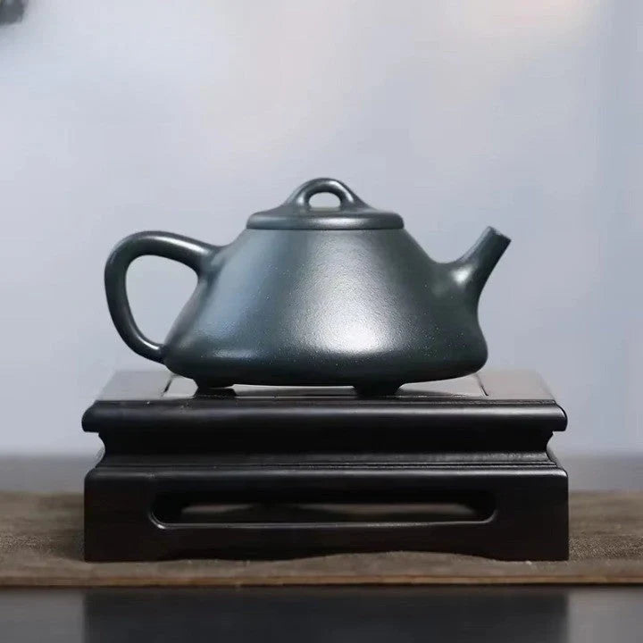 Teapot Handmade Purple Clay Heat-Retaining 6.1 fl oz