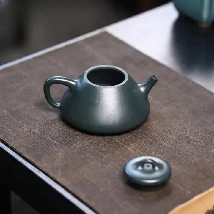 Teapot Handmade Purple Clay Heat-Retaining 6.1 fl oz
