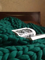 Throw Blanket Chunky Wool Plush & Warm