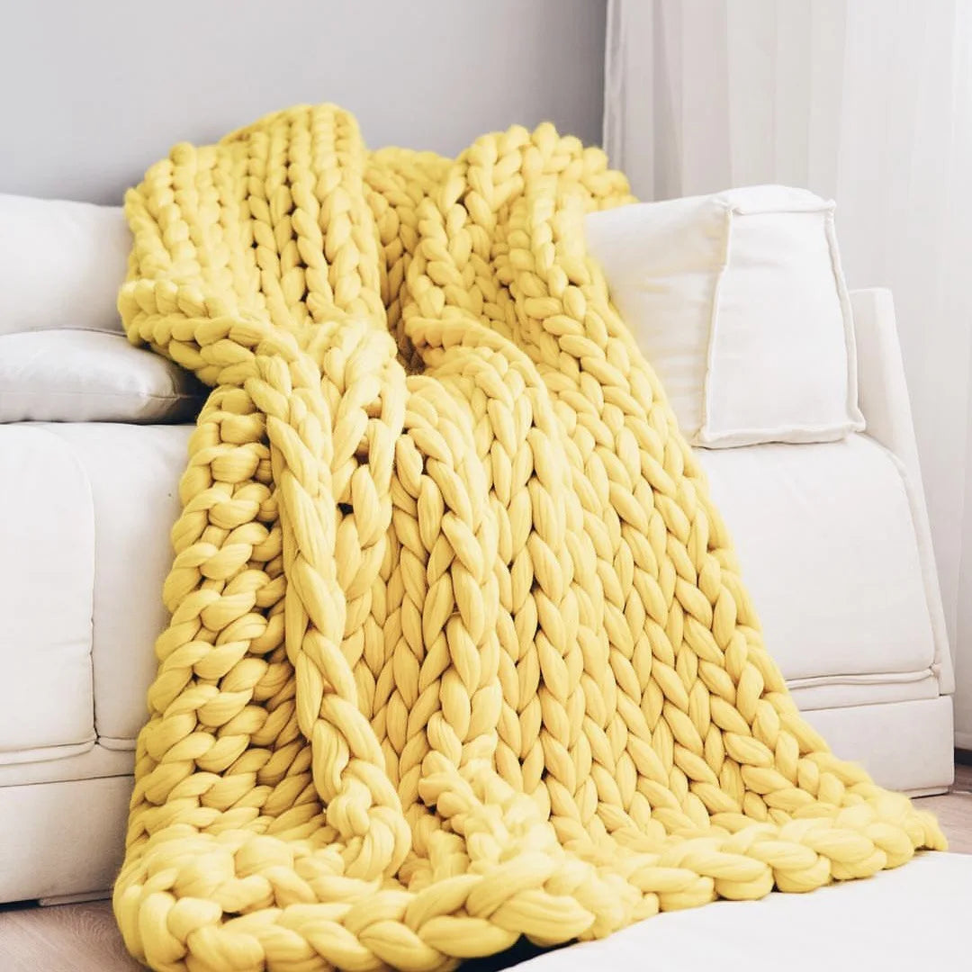 Throw Blanket Chunky Wool Plush & Warm