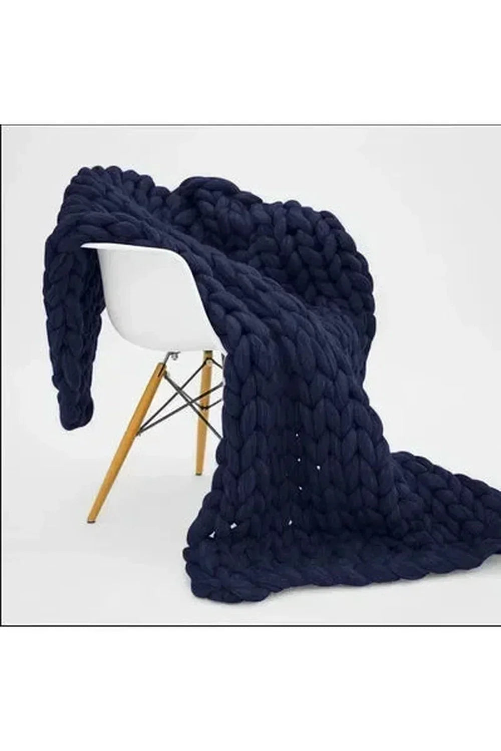 Throw Blanket Extra-Soft Chunky Braided Polyester