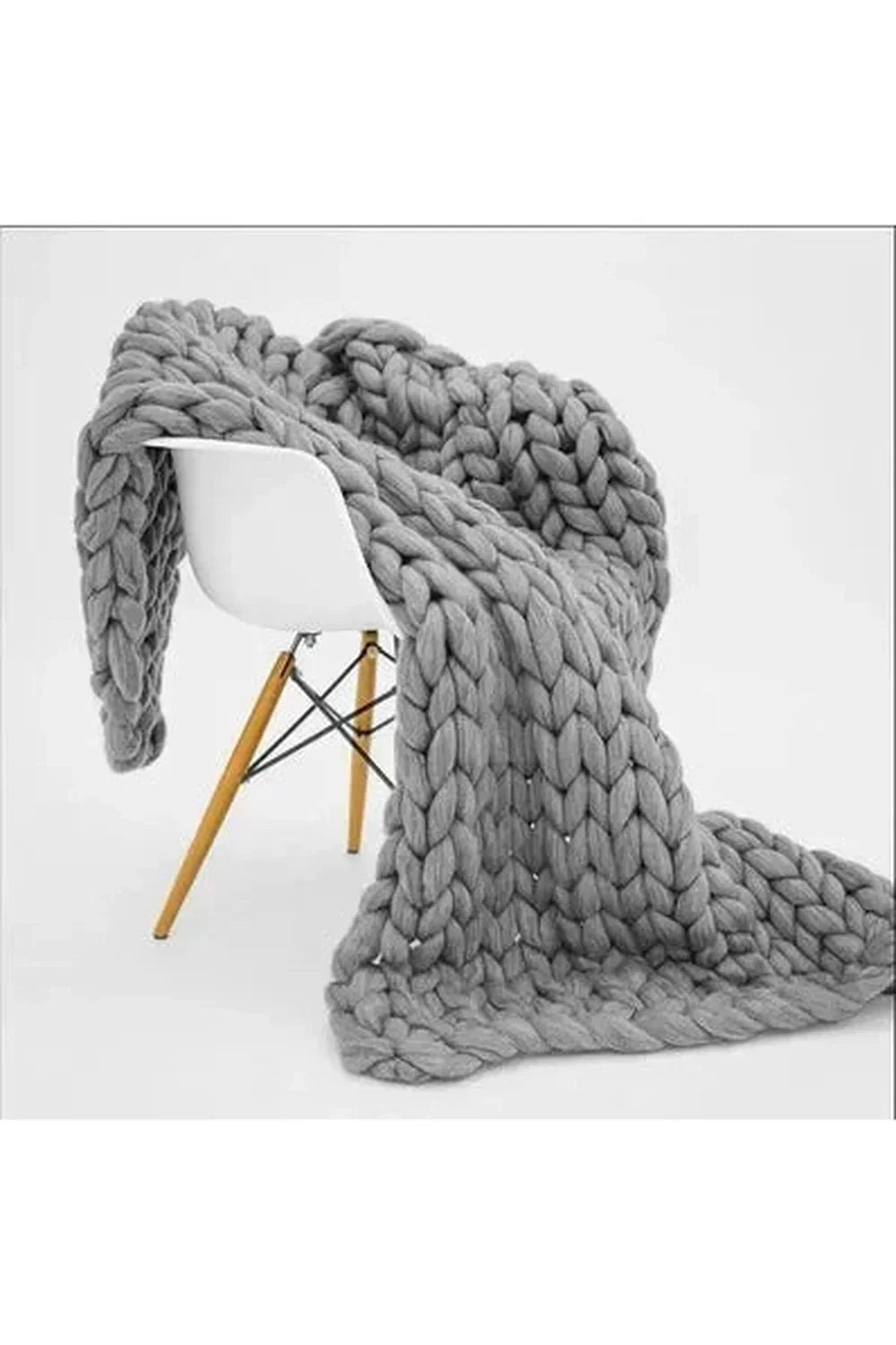 Throw Blanket Extra-Soft Chunky Braided Polyester