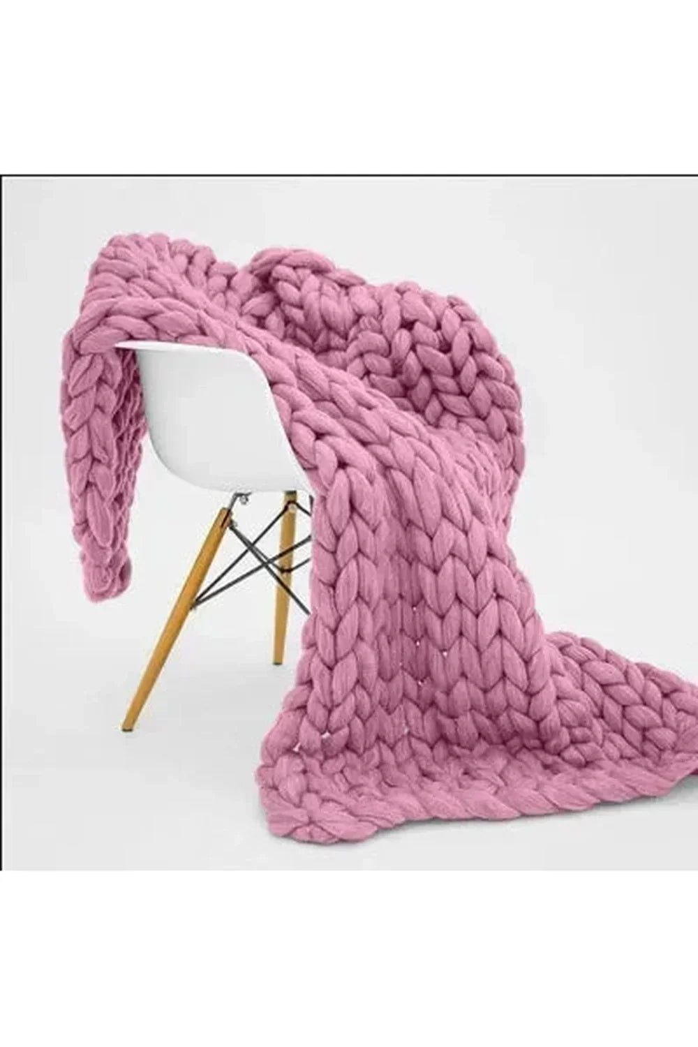 Throw Blanket Extra-Soft Chunky Braided Polyester