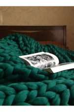 Throw Blanket Extra-Soft Chunky Braided Polyester