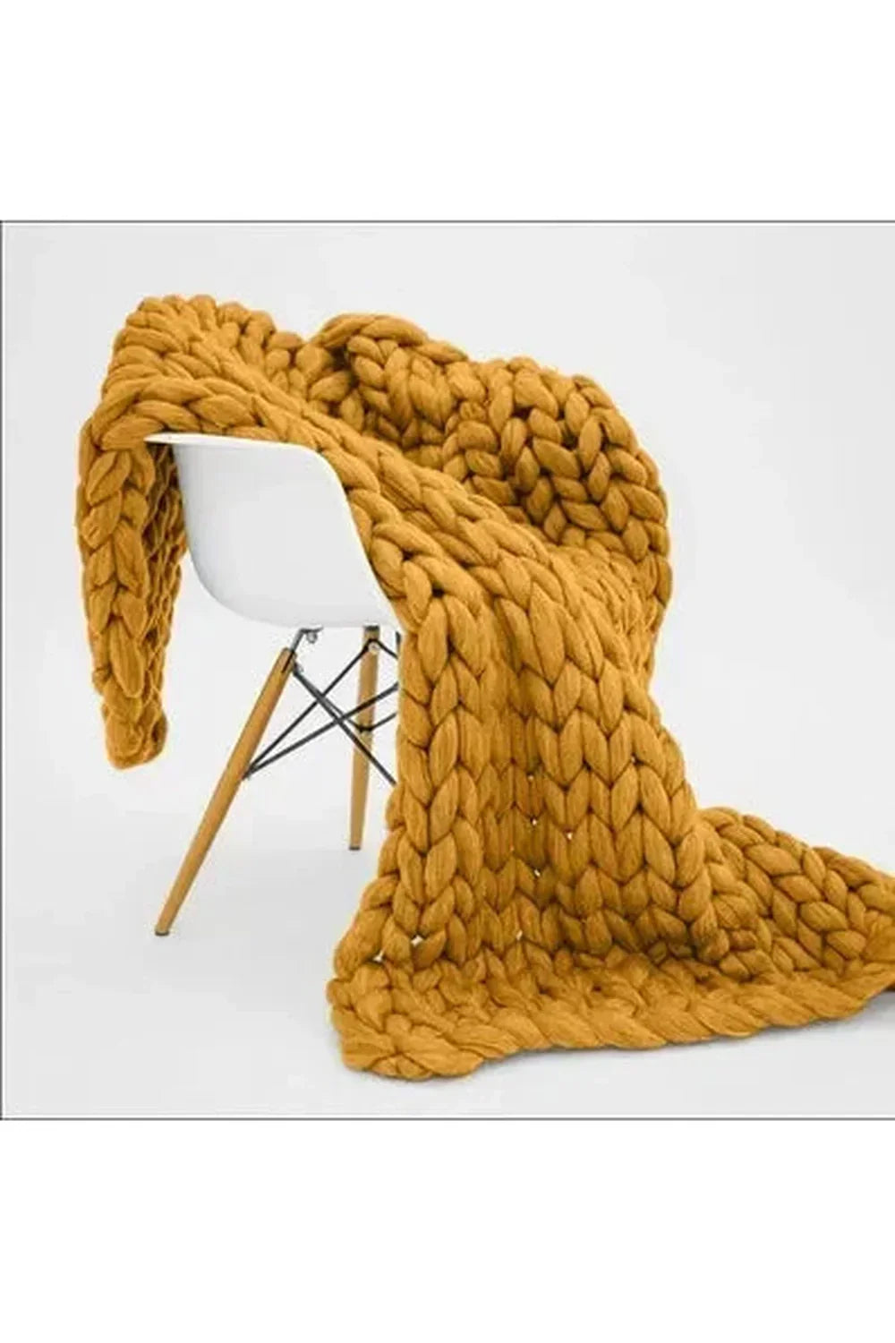 Throw Blanket Extra-Soft Chunky Braided Polyester