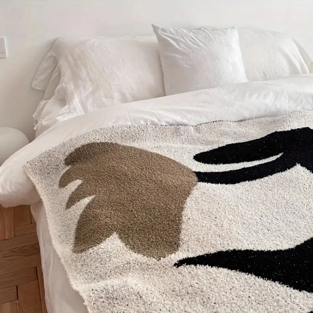 Throw Blanket Soft Microfiber Lightweight Machine Washable & Quick-Drying