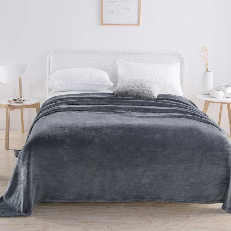 Throw Blanket Soft Velvet Lightweight Warmth Machine Washable
