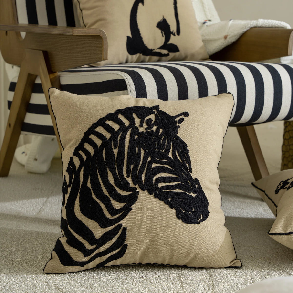 Throw Pillow Cover Cotton Canvas Hand-Tufted Embroidery Concealed Zipper